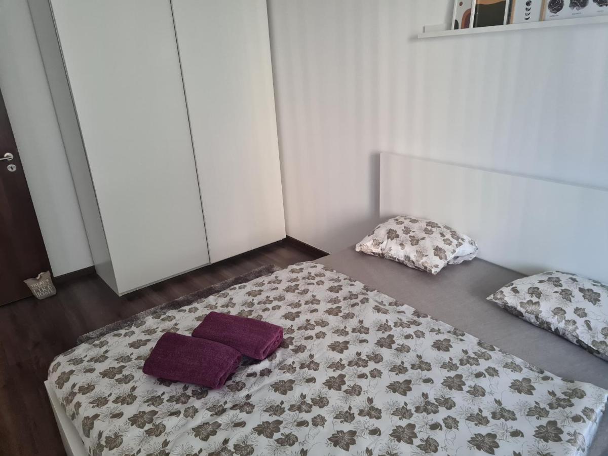Aphrodite Apartman Budapeste Exterior foto